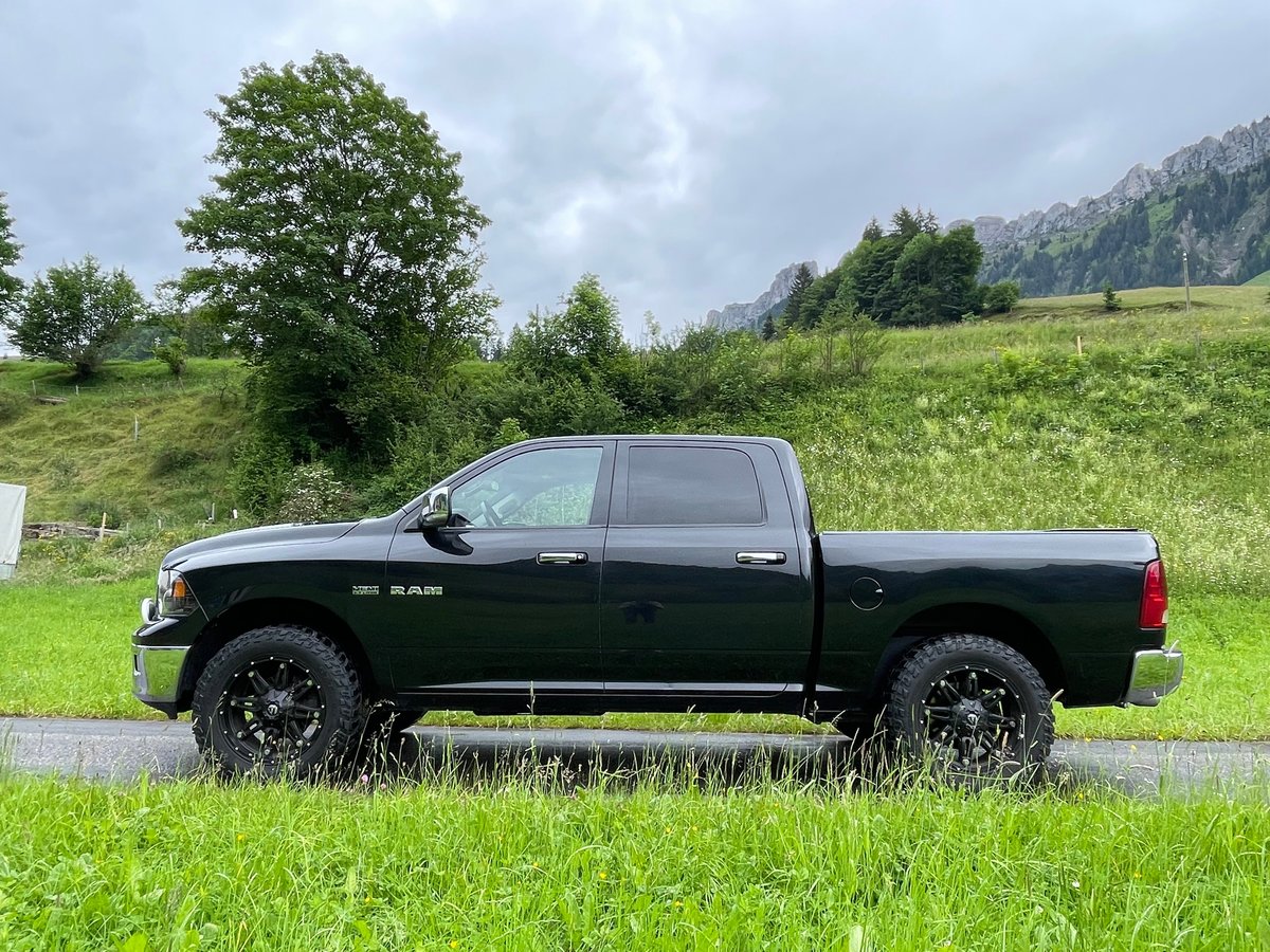 DODGE 5.7 V8 1500 Hemi Laramie gebraucht für CHF 34'900,