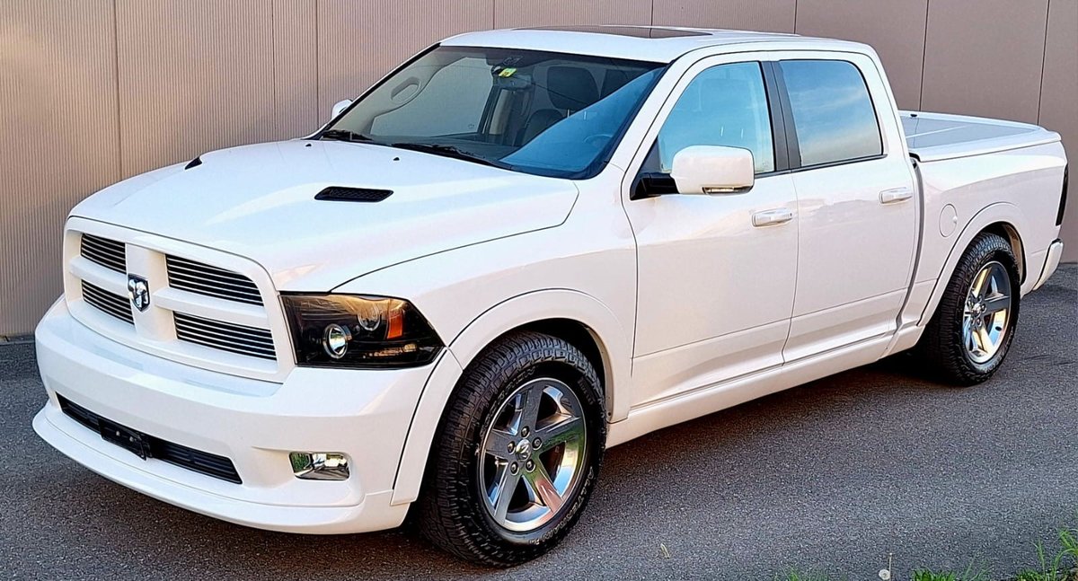 DODGE 1500 HEMI CrewCab gebraucht für CHF 39'900,