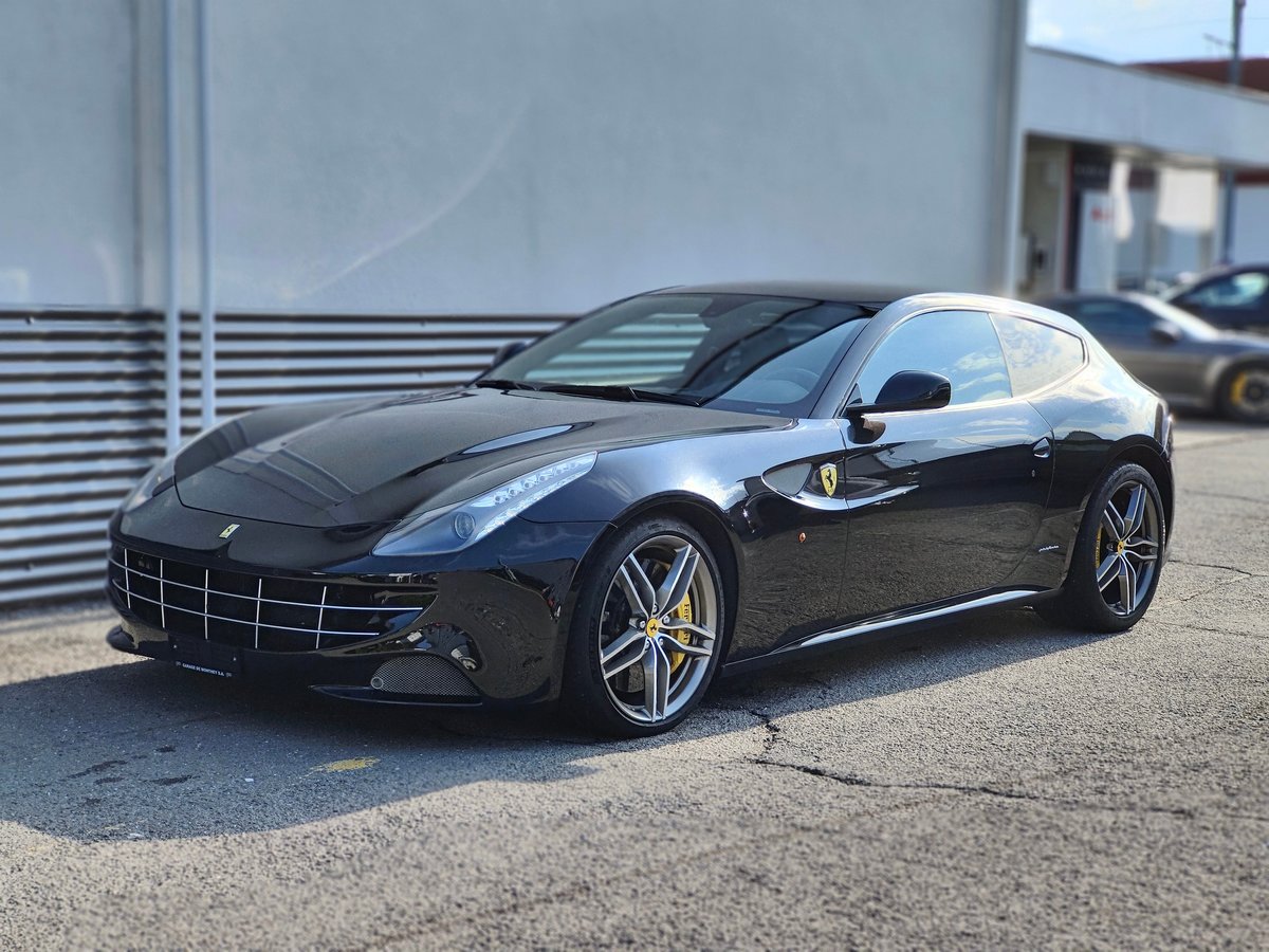 FERRARI FF gebraucht für CHF 109'900,