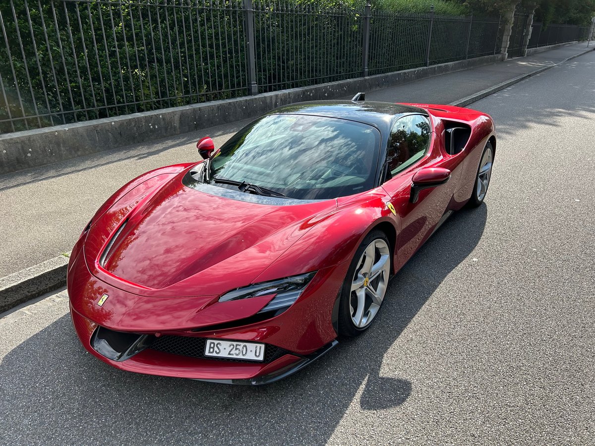 FERRARI SF90 Stradale gebraucht für CHF 445'000,