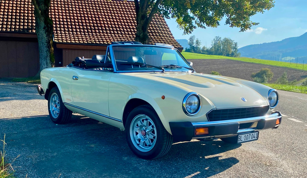 FIAT 124 Spider DS oldtimer für CHF 23'500,