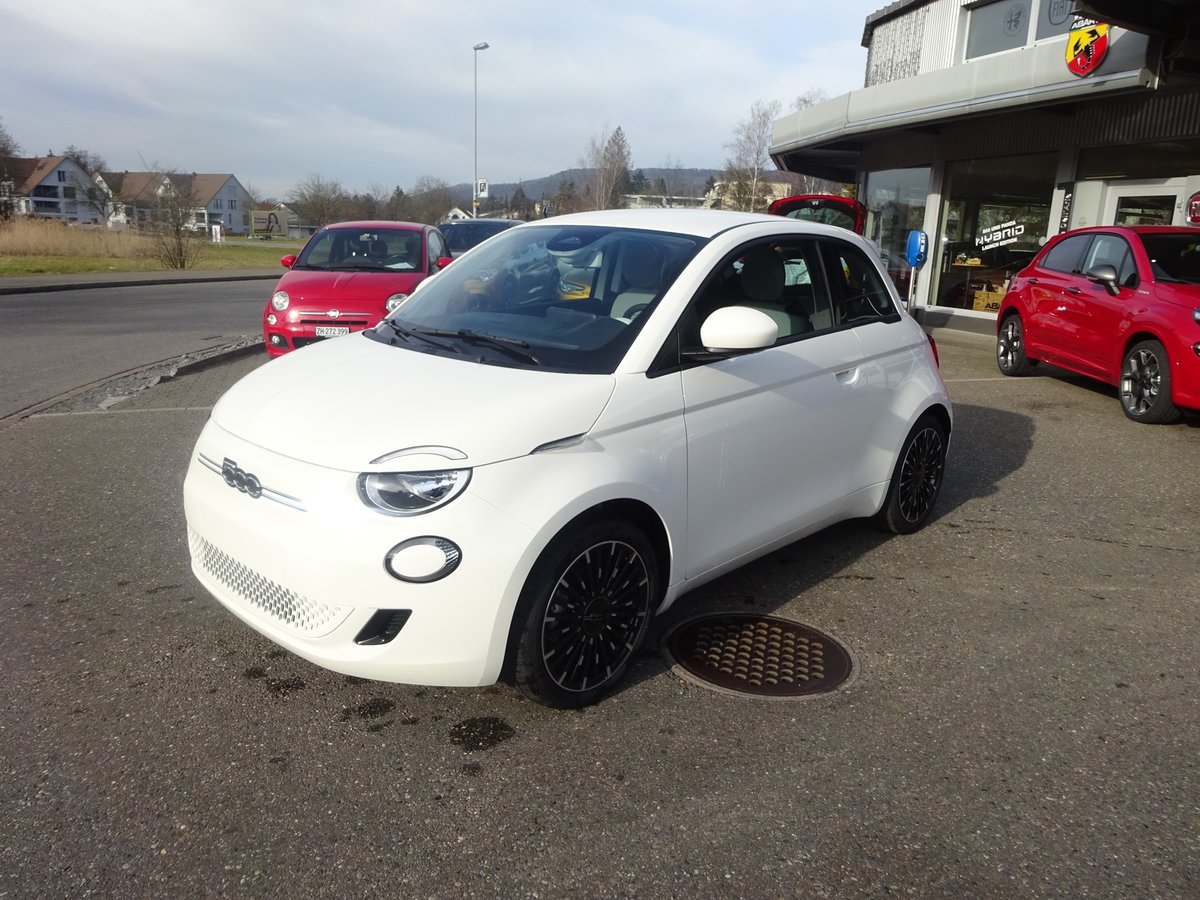 FIAT 500 3+1 electric 87 kW Icon neu für CHF 34'700,