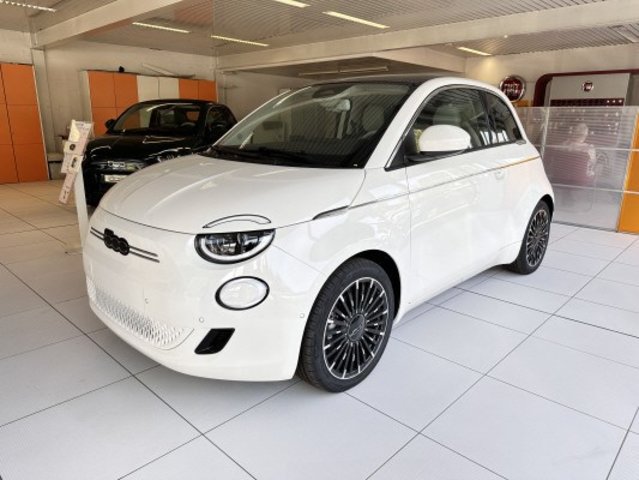 FIAT 500 e 87 kW La Pr Boce T neu für CHF 36'490,