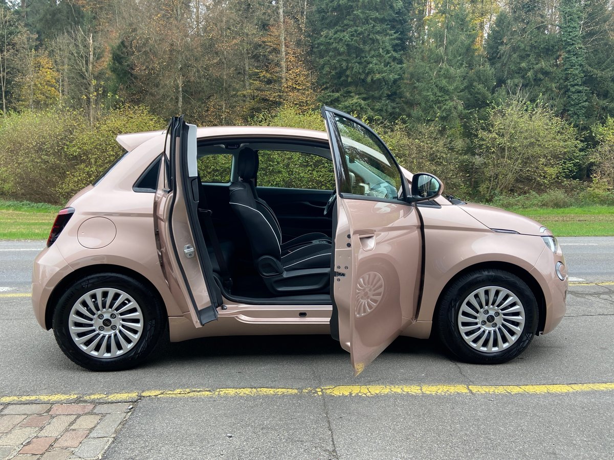 FIAT 500 3+1 electric 87 kW Cult neu für CHF 23'500,