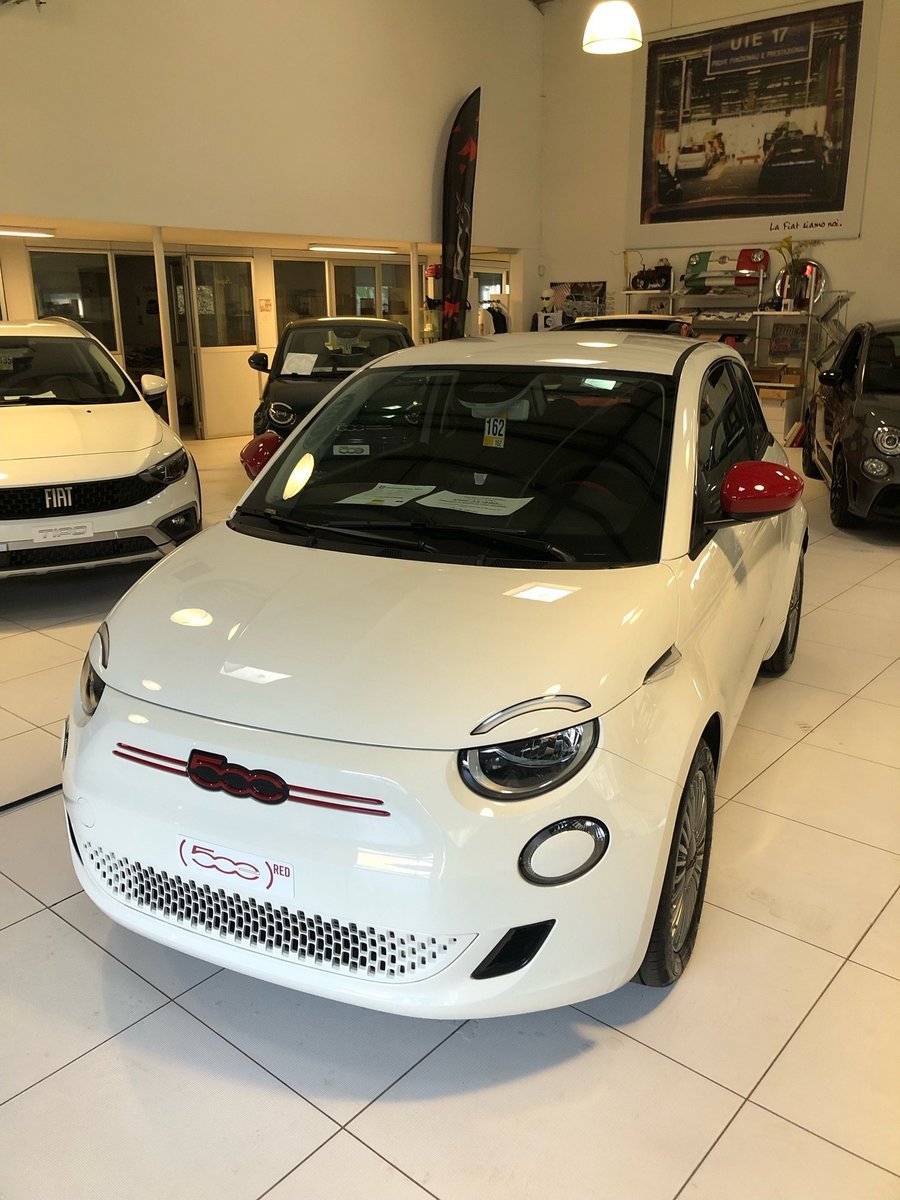 FIAT 500 electric 87 kW Swiss Edit vorführwagen für CHF 29'900,