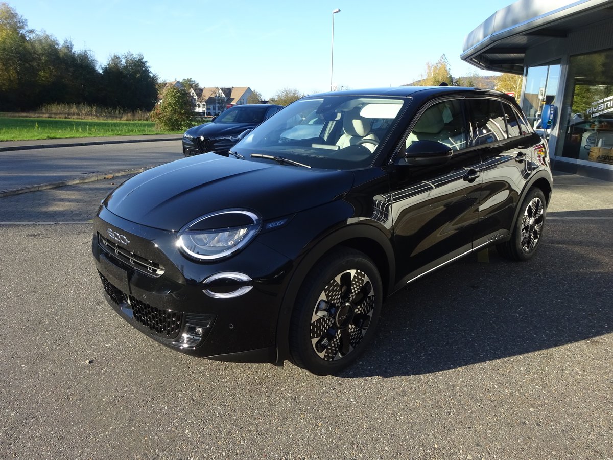 FIAT 600h MildHybrid La Prima neu für CHF 33'590,