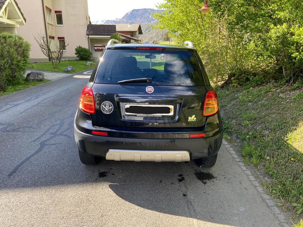 FIAT Sedici 1.6 16V Dynamic gebraucht für CHF 2'000,