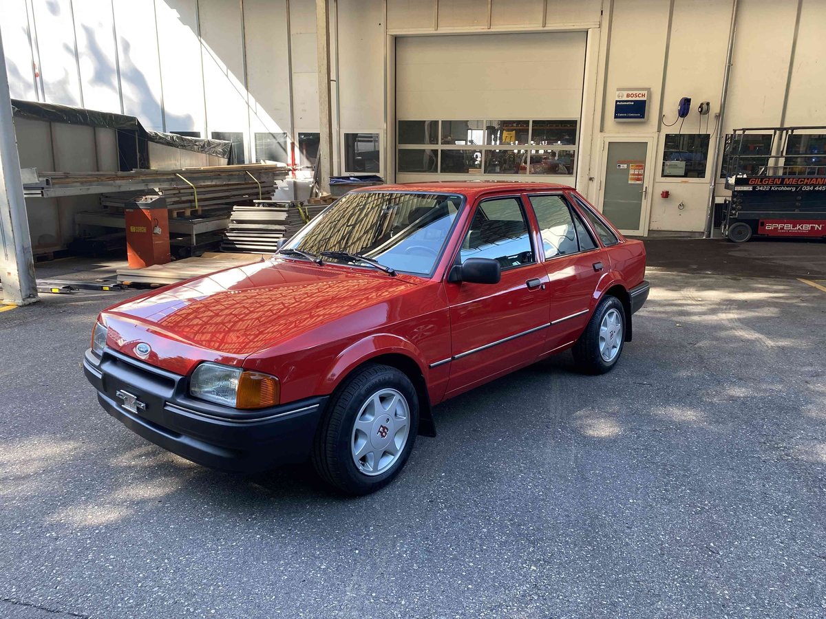 FORD Escort 1600i C gebraucht für CHF 9'900,