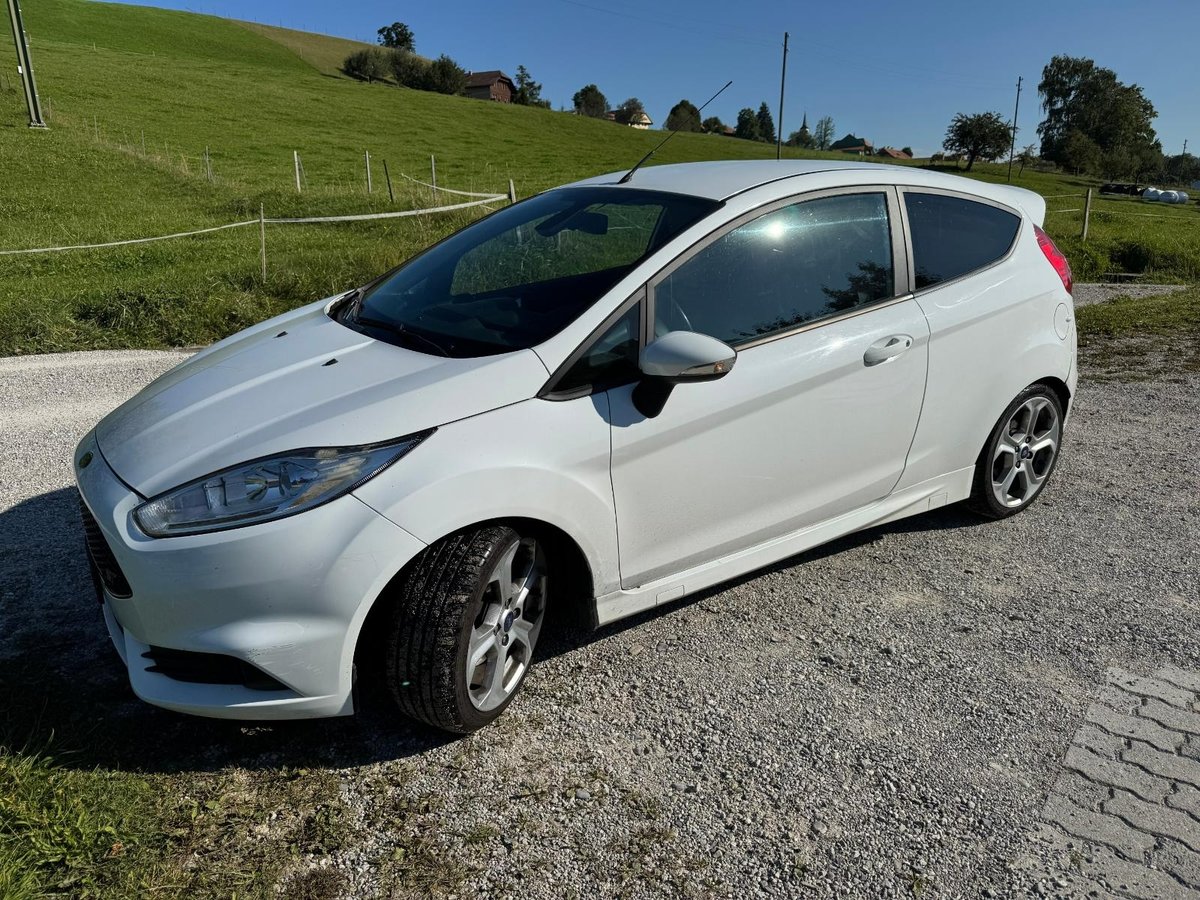 FORD Fiesta 1.6 EcoB ST