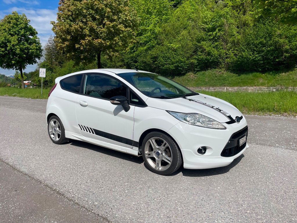 FORD Fiesta 1.6 16V Titanium gebraucht für CHF 5'000,