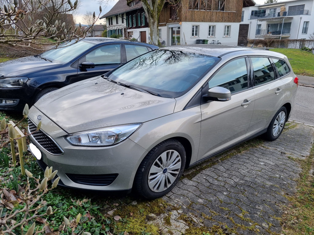 FORD Focus Station Wagon 1.5i EcoB gebraucht für CHF 12'990,