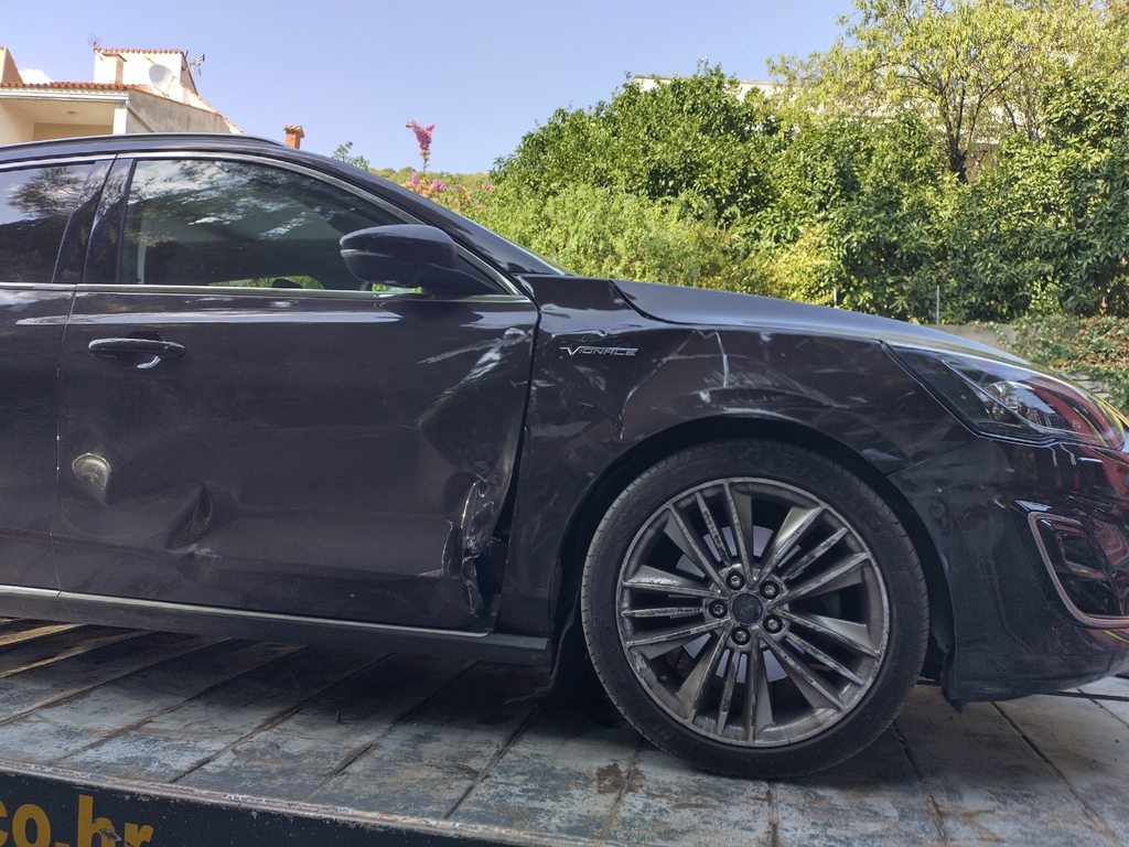 FORD Vignale gebraucht für CHF 7'500,