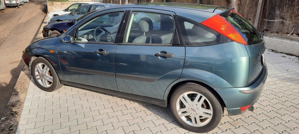 FORD Focus 2.0i 16V Champion gebraucht für CHF 4'400,