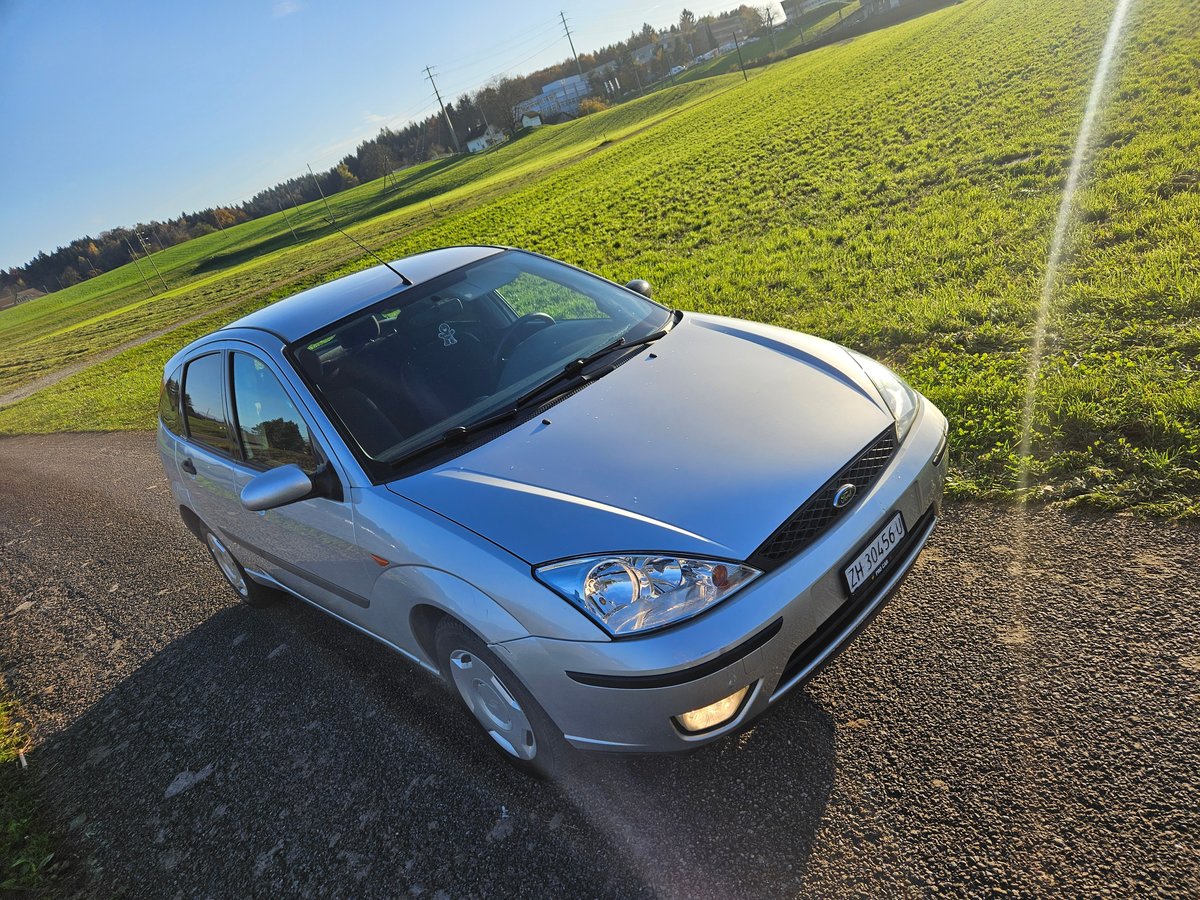 FORD Focus 1.6i 16V Celebration gebraucht für CHF 2'498,