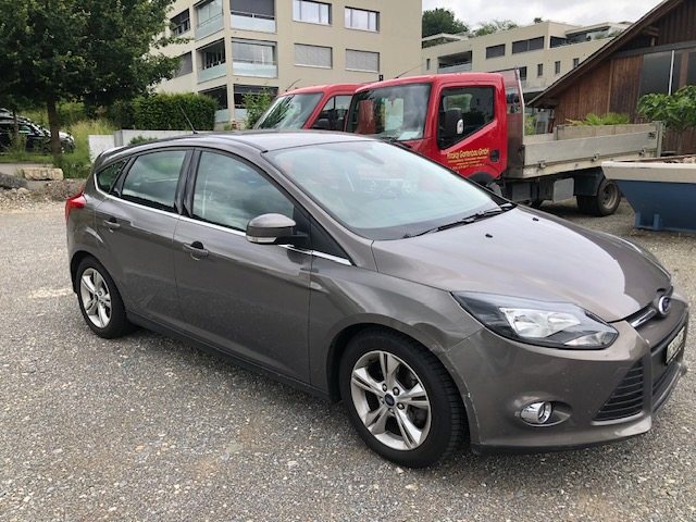 FORD Focus 1.6i Ti