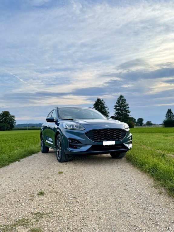 FORD Kuga 2.5 Hybrid ST