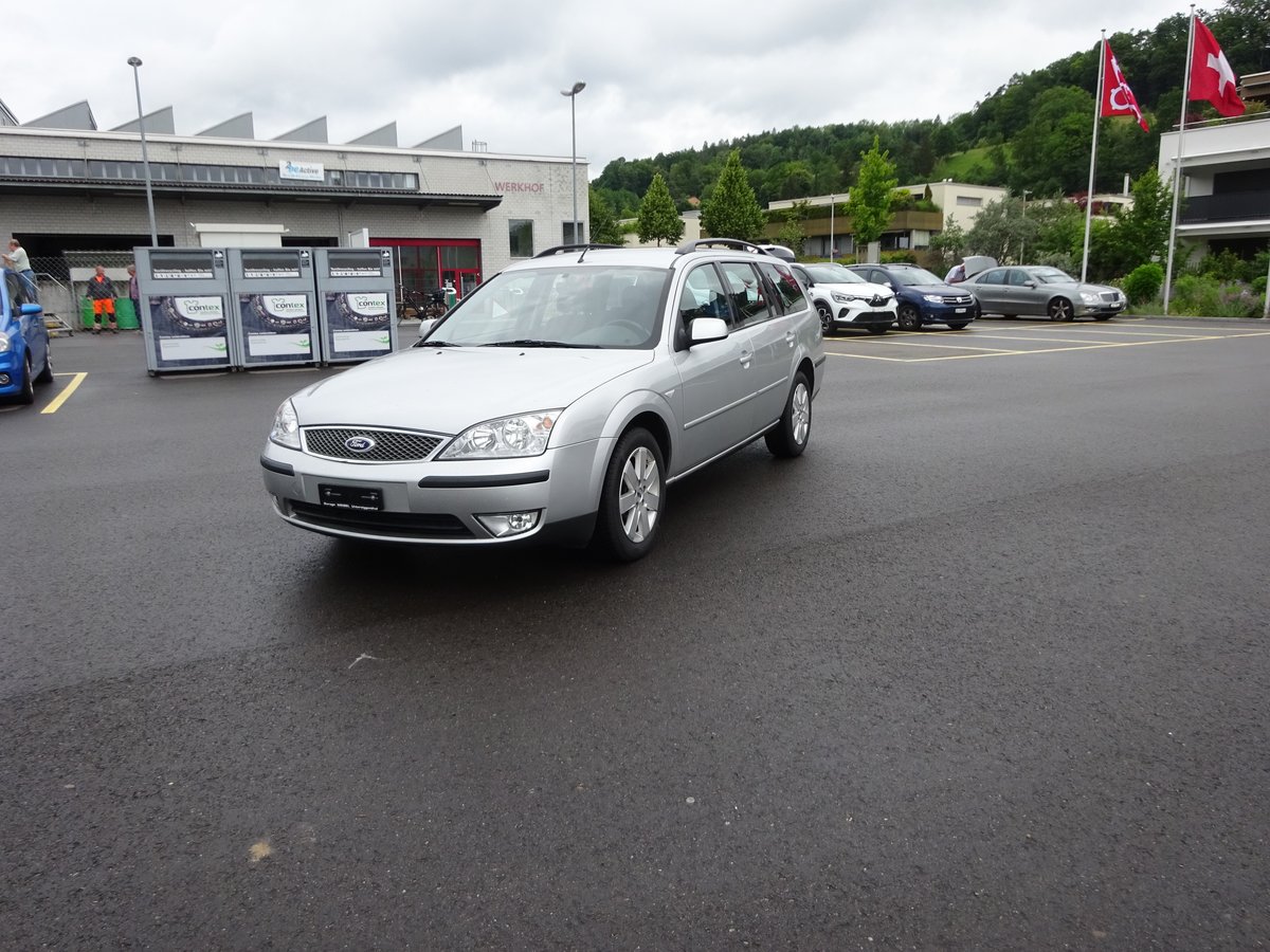 FORD Mondeo 2.0i 16V Carving gebraucht für CHF 6'336,