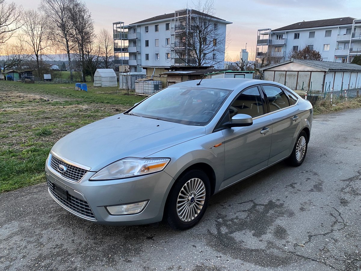 FORD Mondeo 2.0i 16V Titanium gebraucht für CHF 4'900,