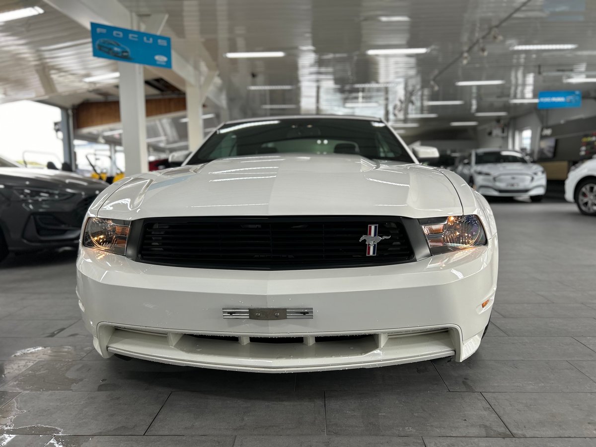 FORD MUSTANG gebraucht für CHF 27'900,