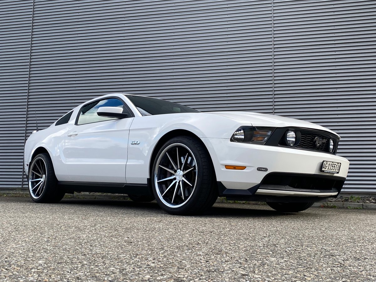 FORD Mustang GT Premium gebraucht für CHF 26'900,