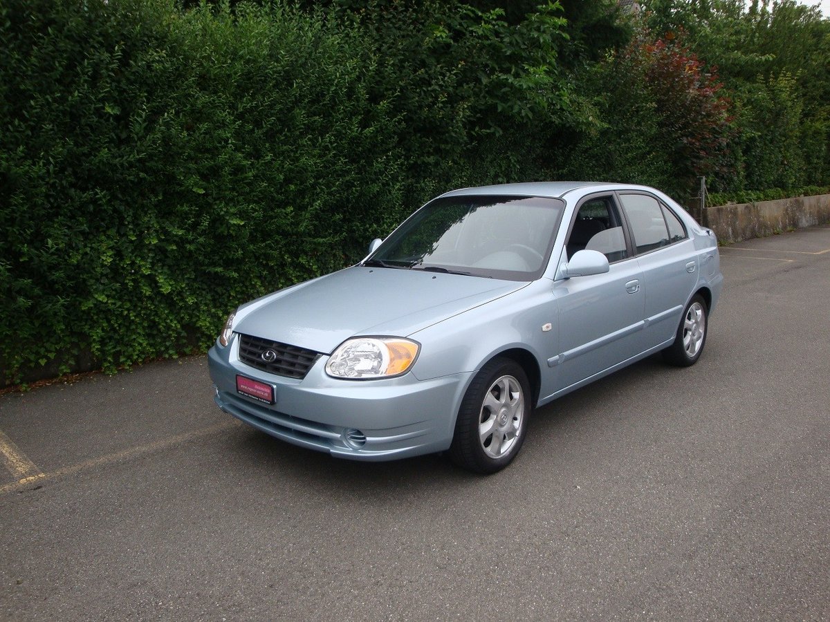 HYUNDAI Accent 1.6 GLS gebraucht für CHF 3'800,