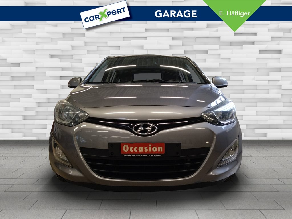 HYUNDAI I20 Limousine 1.4 Style gebraucht für CHF 7'900,