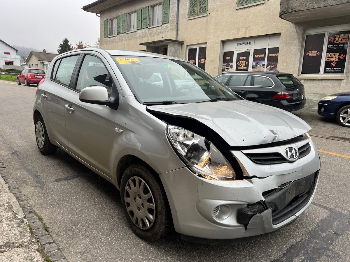 HYUNDAI i20 1.2 Comfort gebraucht für CHF 1'400,