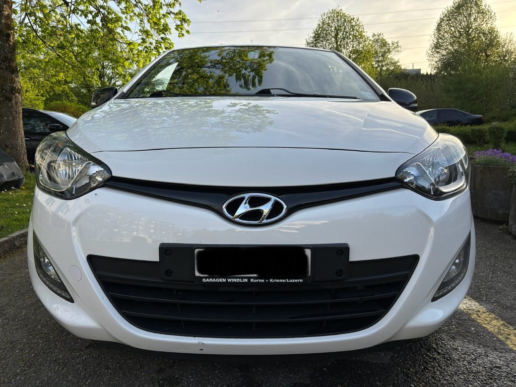 HYUNDAI i20 1.4 Go gebraucht für CHF 7'199,