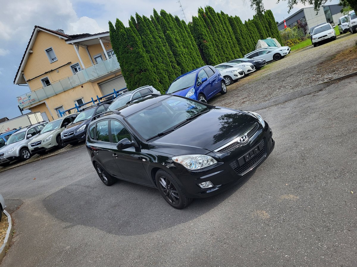 HYUNDAI i30 Wagon 1.6 Style gebraucht für CHF 5'990,