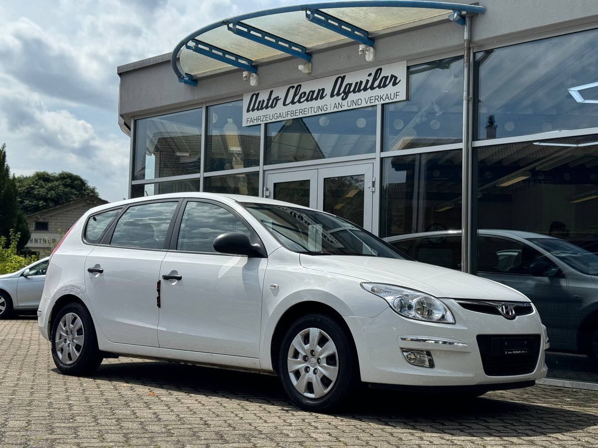 HYUNDAI i30 Wagon 1.6 Comfort gebraucht für CHF 5'999,