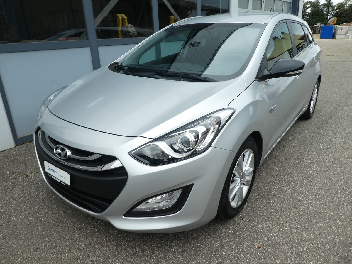 HYUNDAI i30 Wagon 1.6 CRDi exxtra gebraucht für CHF 11'800,