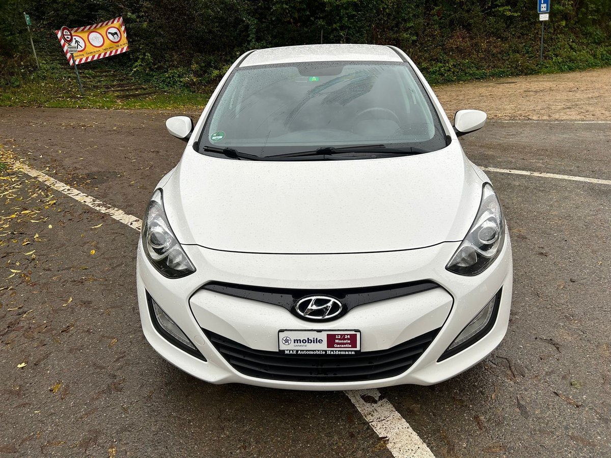 HYUNDAI i30 1.4 Comfort gebraucht für CHF 6'499,