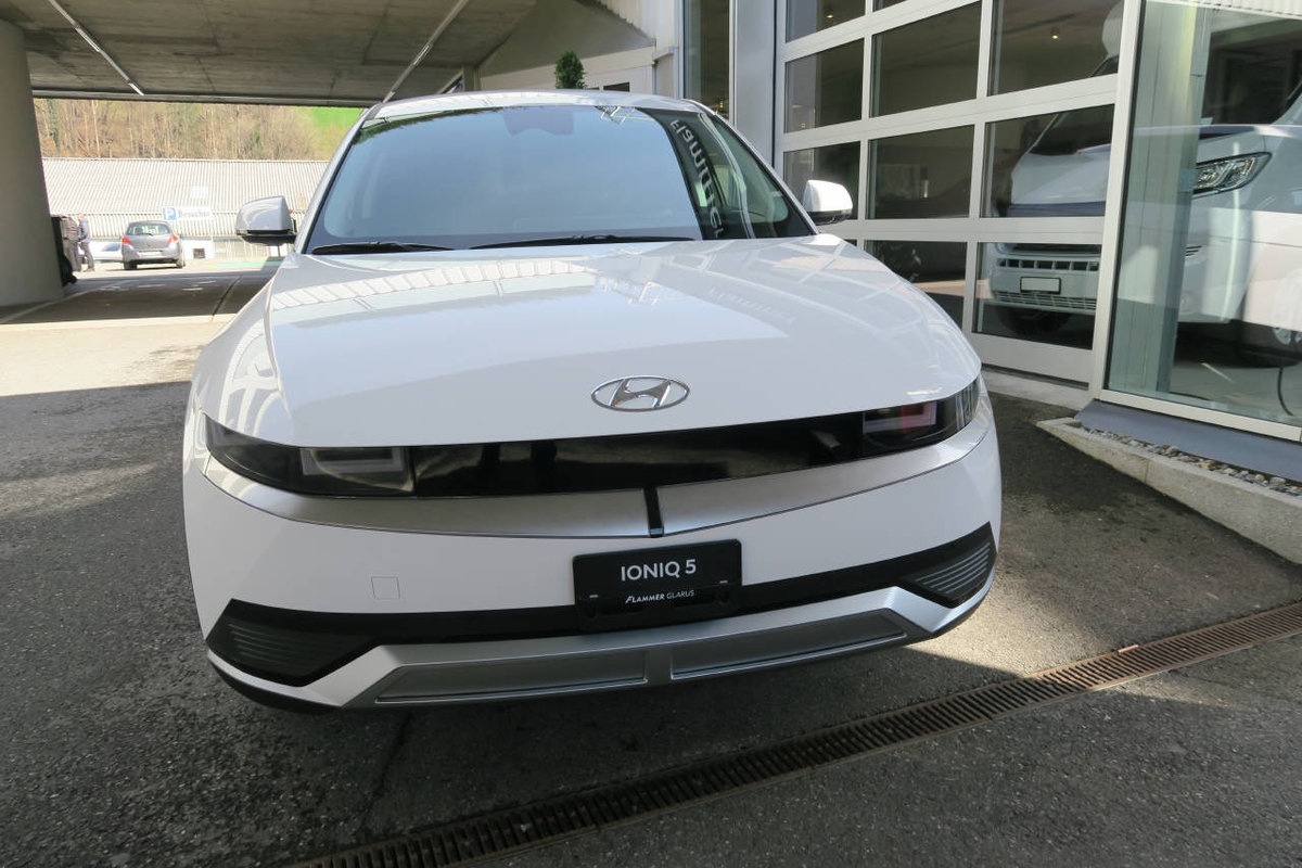 HYUNDAI Ioniq 5 Amplia 4WD new for CHF 51'900,- on AUTOLINA