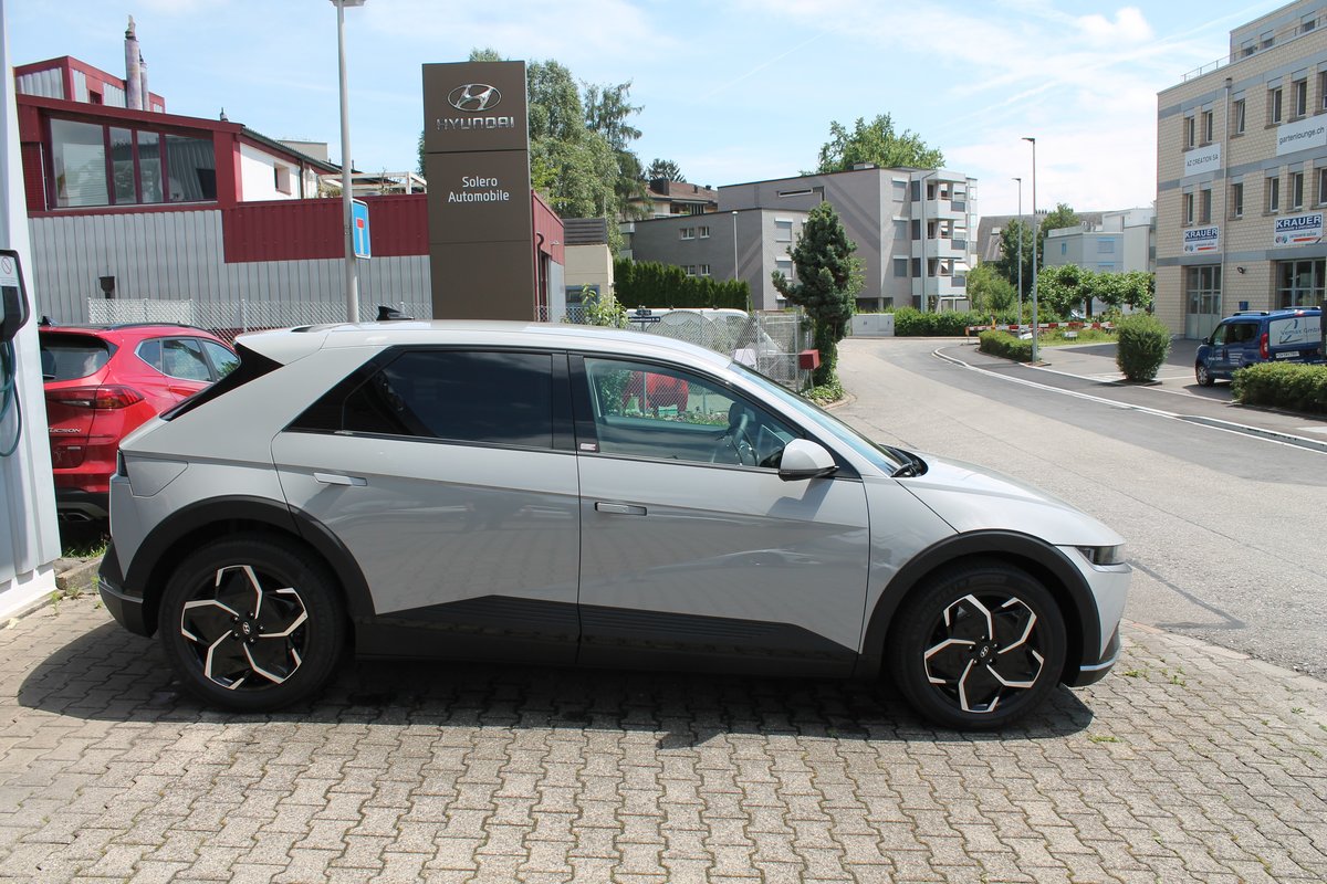 HYUNDAI Ioniq 5 77kWh Amplia 4WD vorführwagen für CHF 54'900,