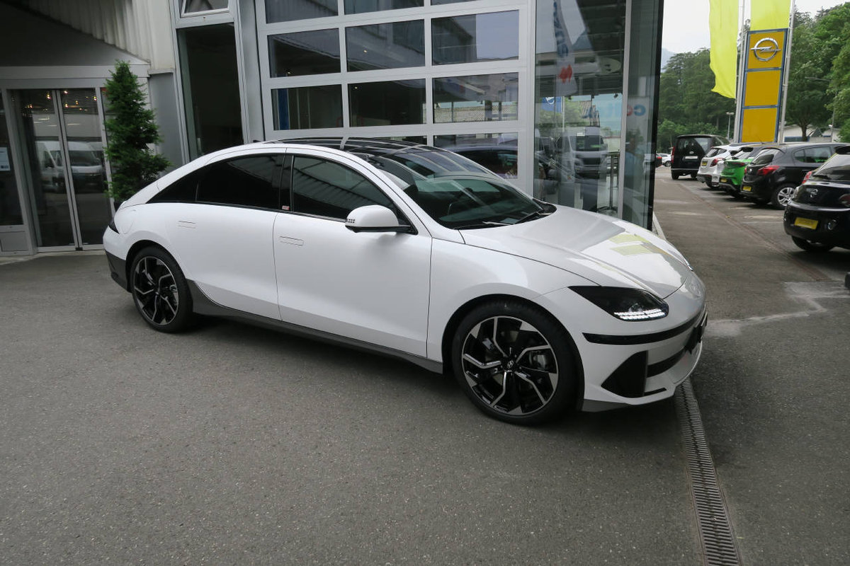 HYUNDAI Ioniq 6 Launch Edition 4WD neu für CHF 62'650,