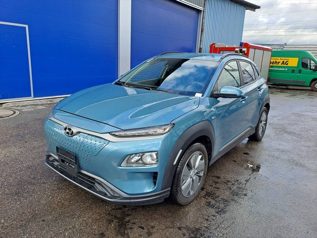 HYUNDAI Kona EV Amplia gebraucht für CHF 19'999,