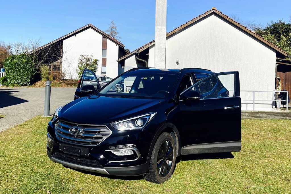 HYUNDAI Santa Fe 2.2 CRDi Amplia 7 gebraucht für CHF 17'000,