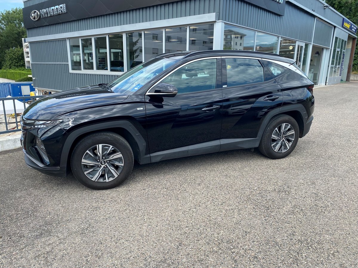 HYUNDAI Tucson 1.6 CRDi Amplia 4WD gebraucht für CHF 33'500,