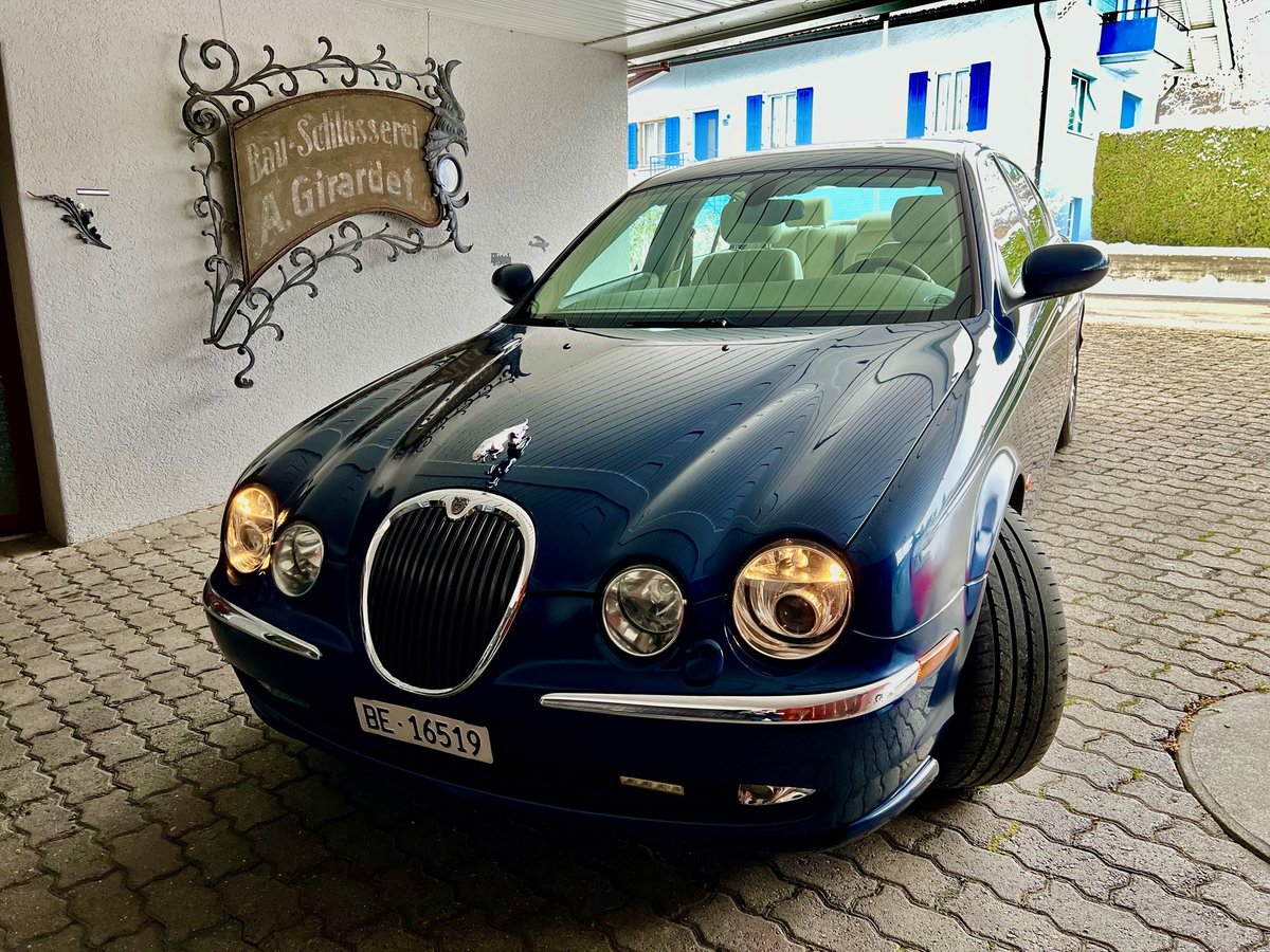 JAGUAR S