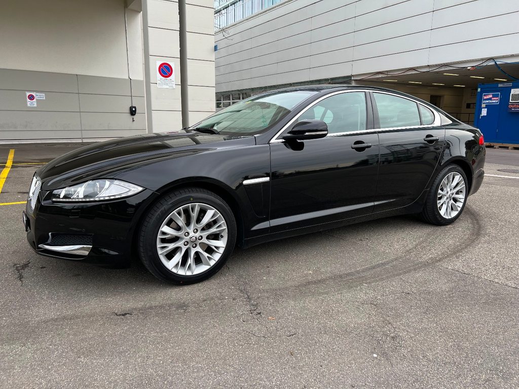 JAGUAR XF 2.2 D Luxury gebraucht für CHF 12'500,