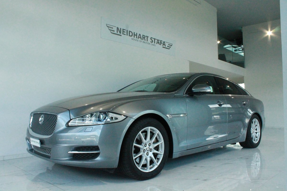 JAGUAR XJ 3.0d V6 Premium Luxury A gebraucht für CHF 35'900,