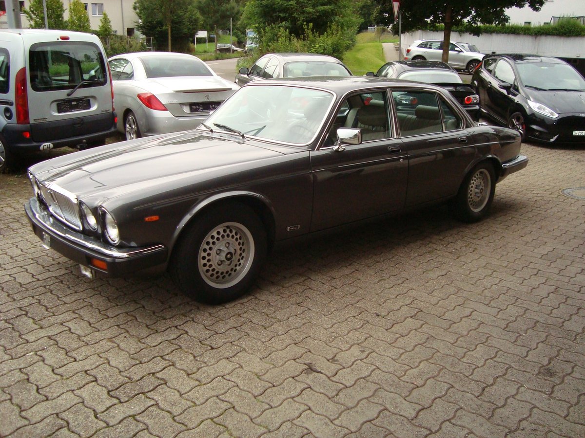 JAGUAR XJ12 5.3 Sovereign gebraucht für CHF 20'300,