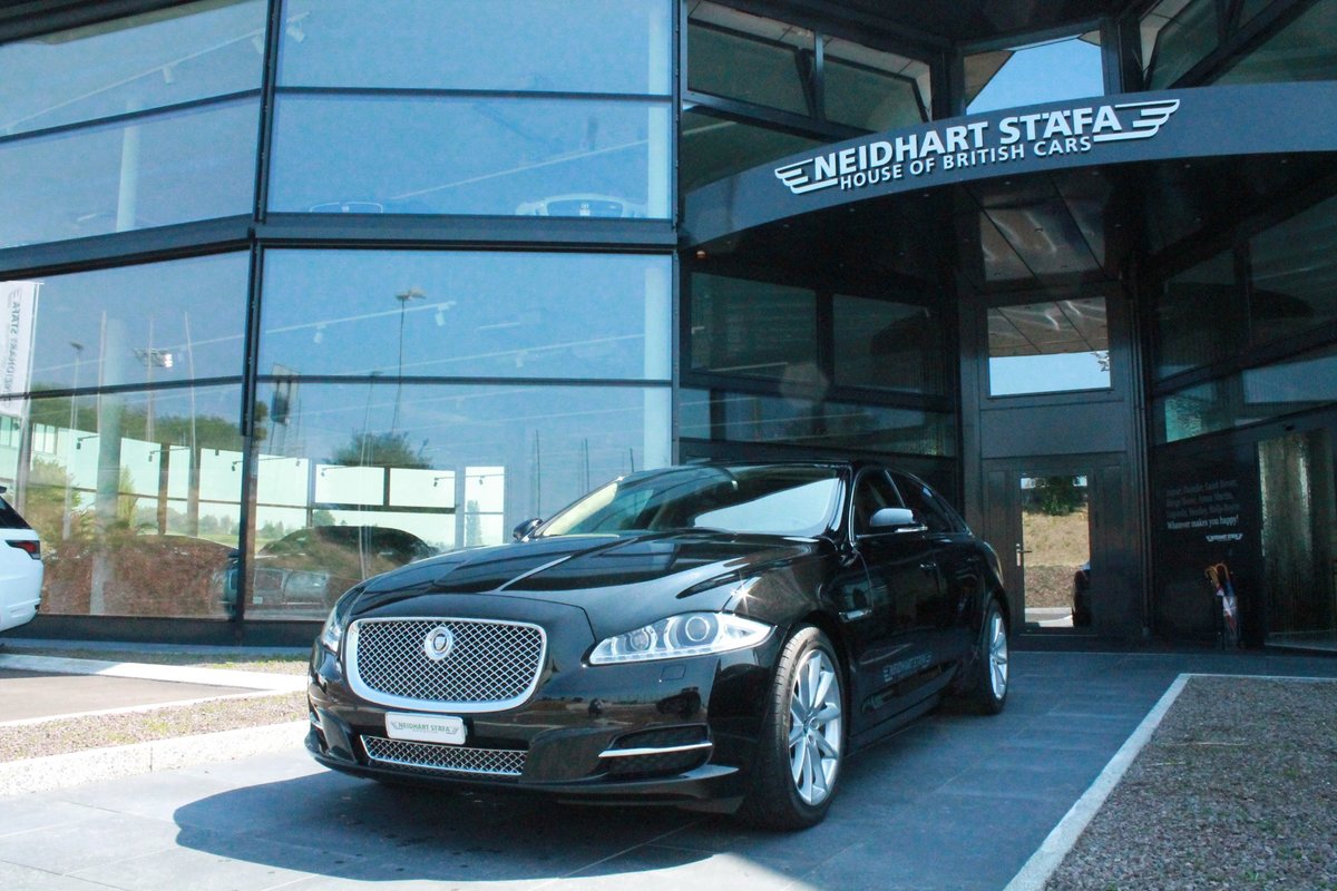 JAGUAR XJ LWB 3.0d V6 Portfolio Au vorführwagen für CHF 69'900,