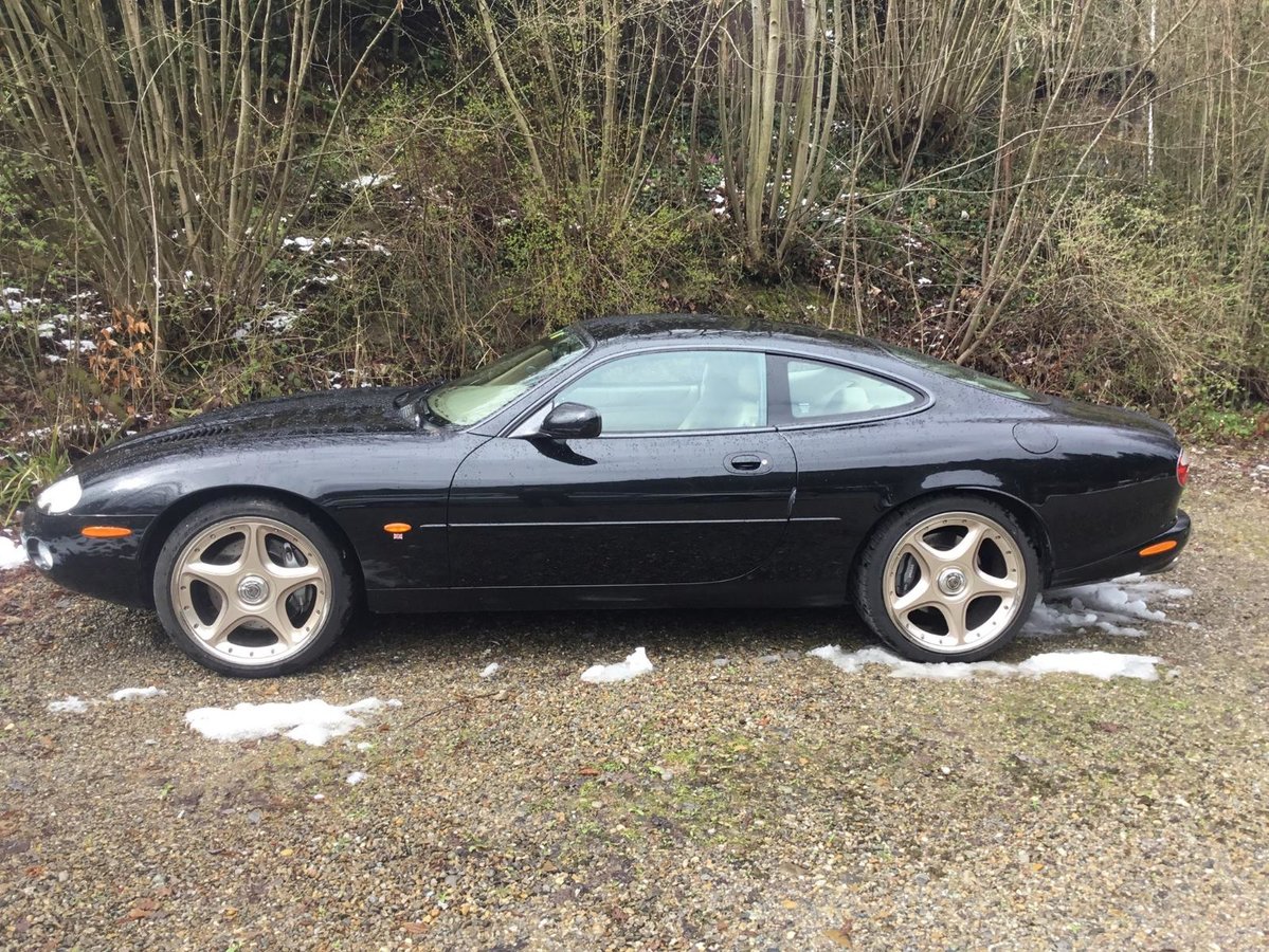 JAGUAR XKR Coupé 4.2 S/C gebraucht für CHF 23'500,