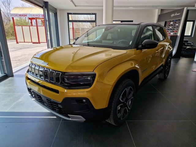 JEEP Avenger Summit 156cv vorführwagen für CHF 39'700,