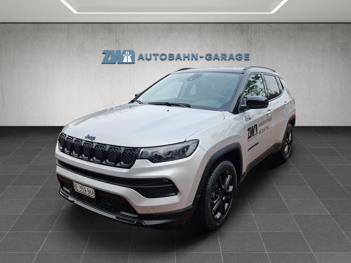 JEEP Compass 1.3 Night Eagle 4xe vorführwagen für CHF 32'500,