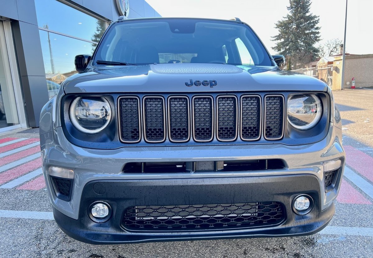 JEEP RENEGADE 4xe 1.3 240cv Upland vorführwagen für CHF 42'300,