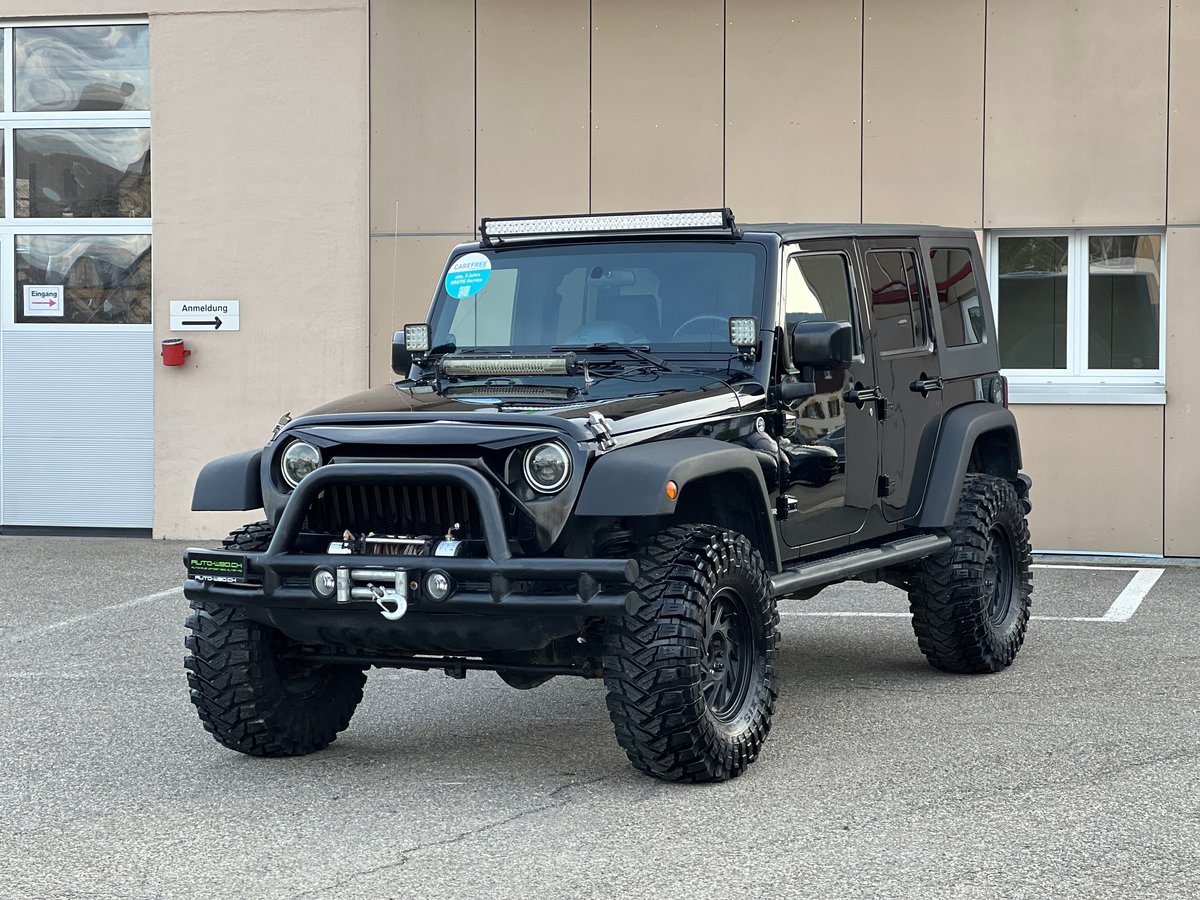 JEEP Wrangler 3.8 Unlimited Sahara gebraucht für CHF 36'850,