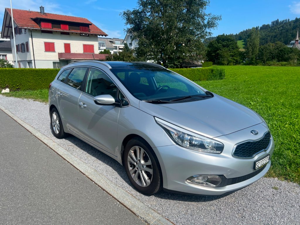 KIA Cee'd Sportswagon 1.6 GDi FIFA gebraucht für CHF 5'499,