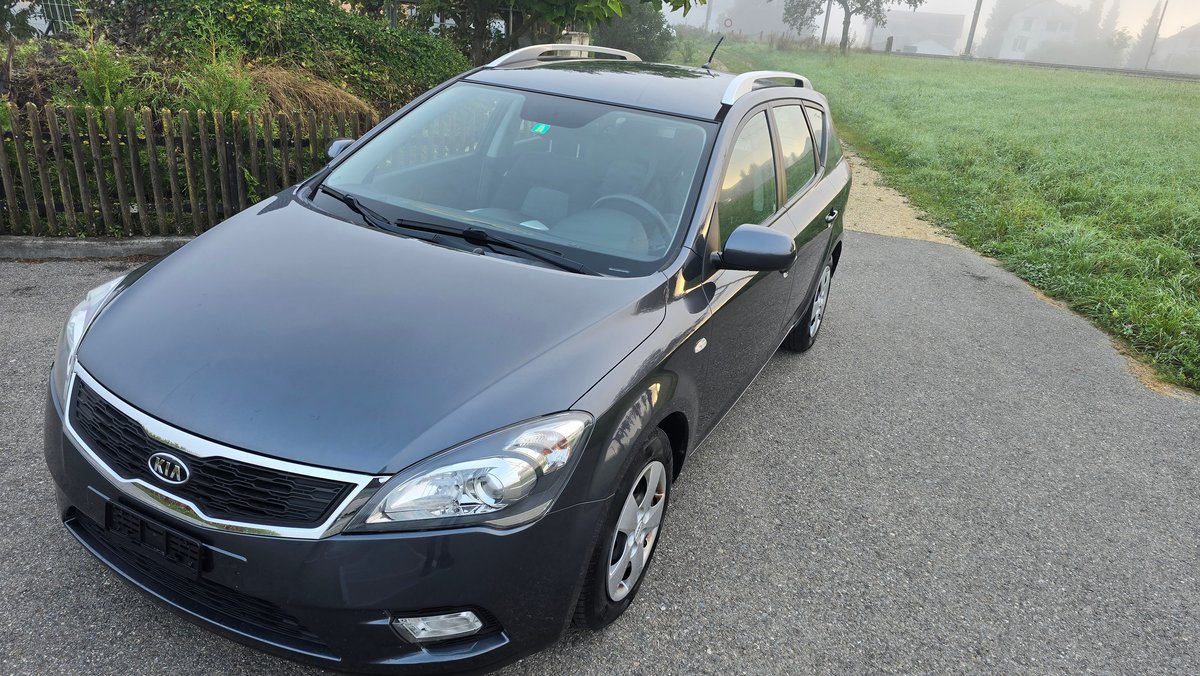 KIA Ceed Sporty Wagon 1.4 16V Basi gebraucht für CHF 4'500,